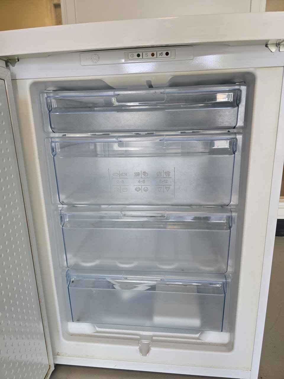 Te koop Bosch vriezer Tafelmodel 4 lades