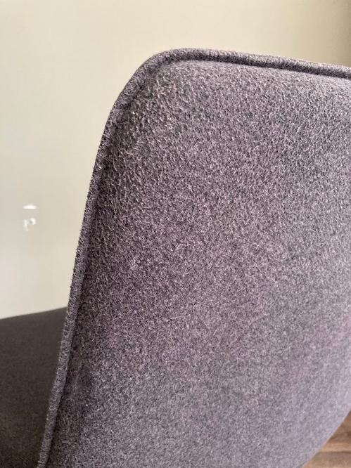 Donkergrijze (lounge)stoel /draaifauteuil