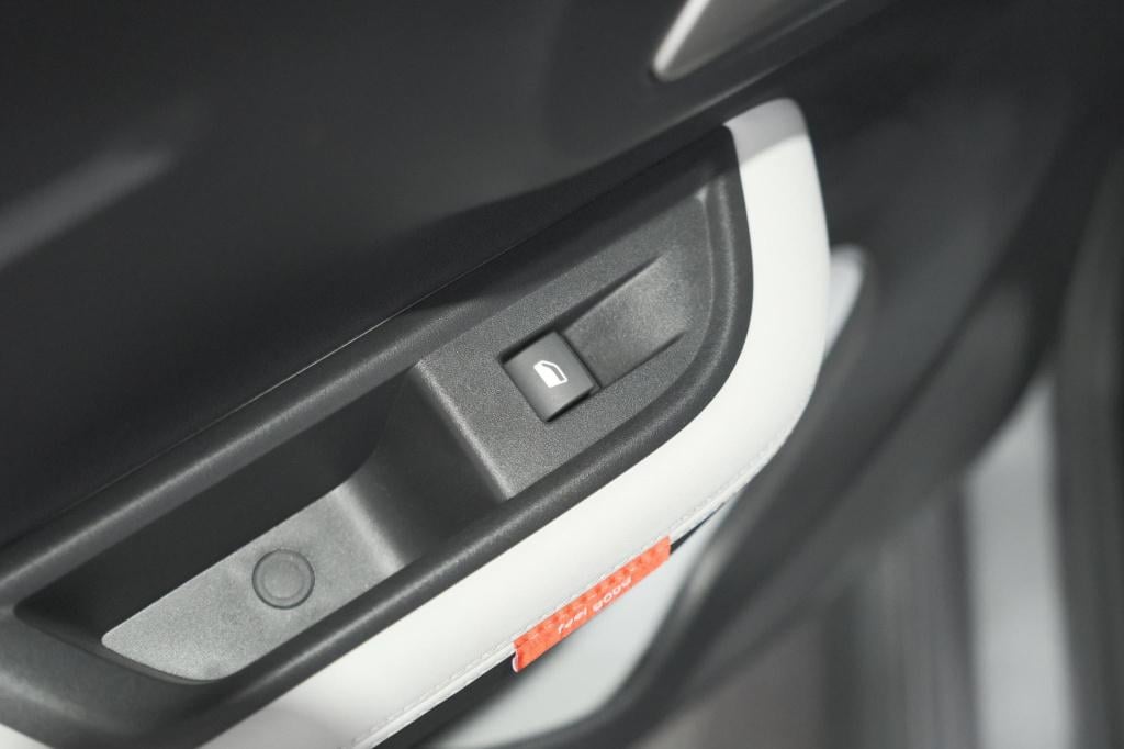 Citroen ë-c3 max 113pk 44 kwh | 11 kw lader | 96,1% soh | camera | navigati