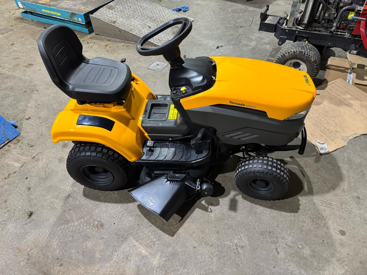 Stiga Tornado 2098H zitmaaier