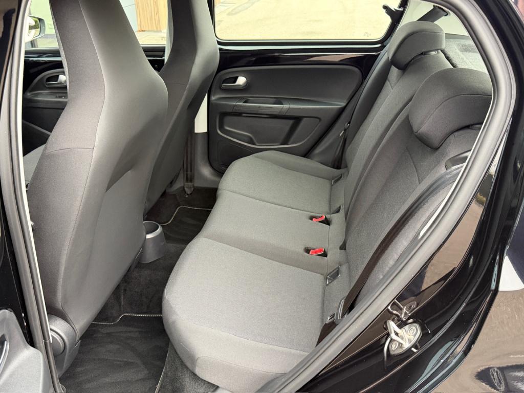 Volkswagen UP! 1.0 5-deurs | camera | cruise | airco | bluetooth | pdc | ri