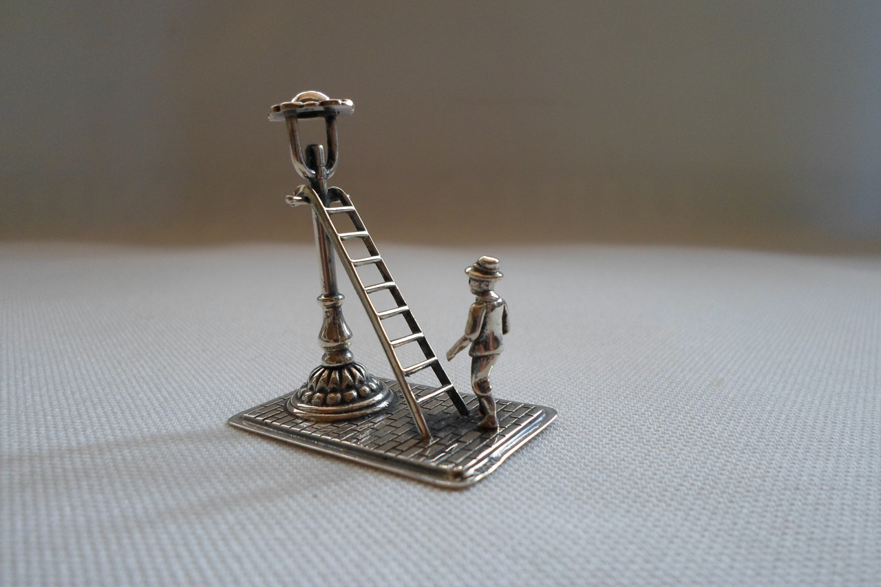 Zilver Miniatuur Man Trap Lantaarnpaal