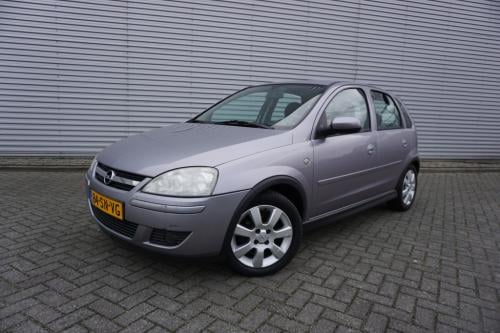Opel Corsa 1.2-16v silverline airco / cruise controle / lm velgen