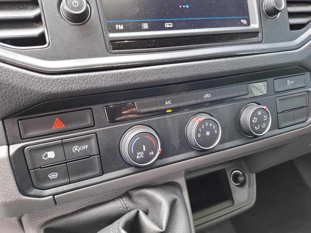 Volkswagen Crafter 35 2.0 tdi l3h3 highline airco / cruise controle / navi 