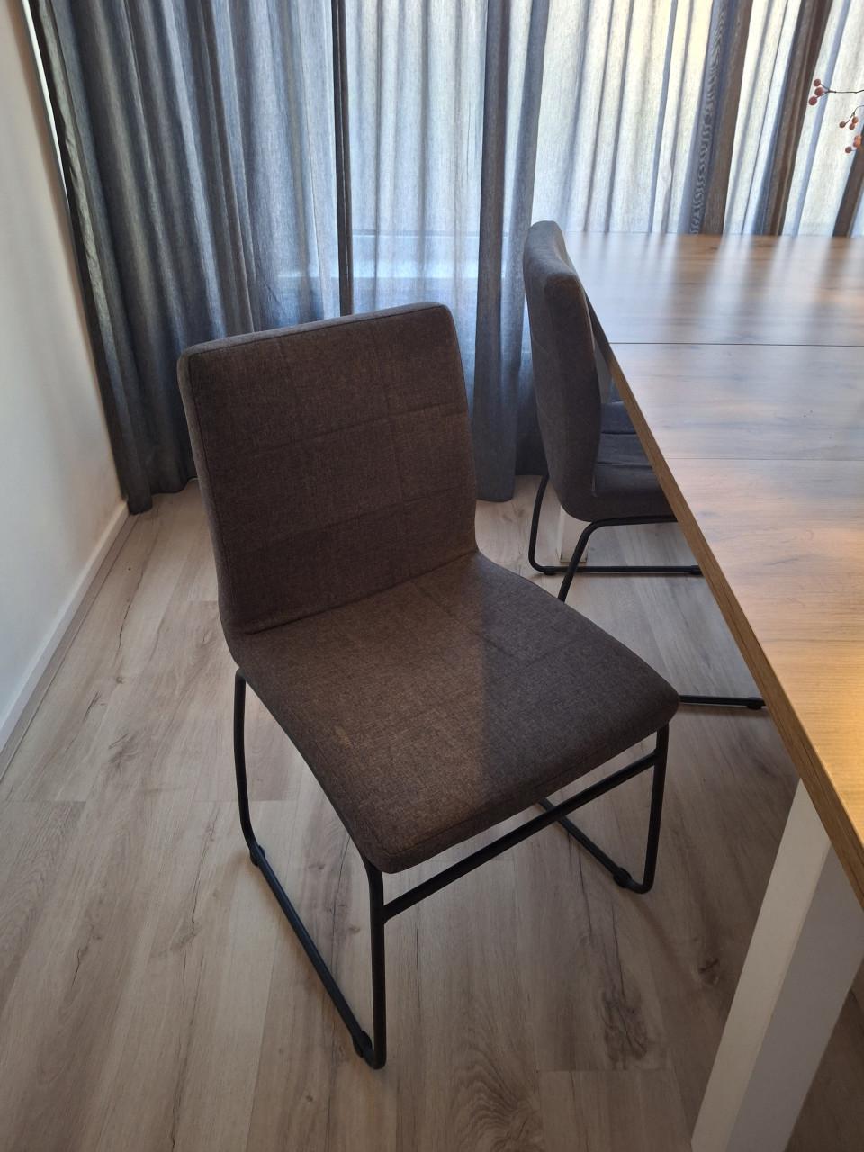 Eet taffel plus kleine taffel