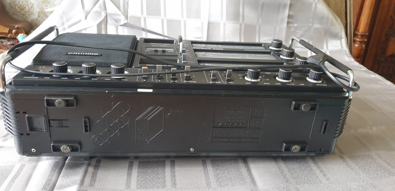 GERESERVEERD Wereldontvanger Grundig