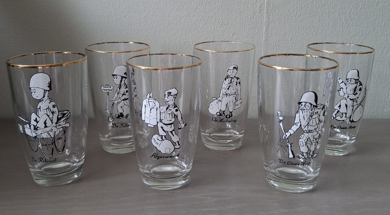 Vintage Defensie Glazen: 6 stuks