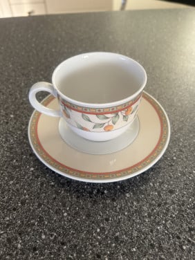 Koffietijd servies met sinaasappeldecoratie