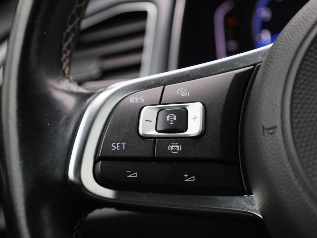 Volkswagen T-roc cabrio 1.5 tsi r-line | automaat | beats audio | stoelverw