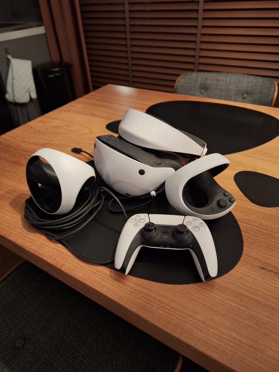 Playstation 5 pro + VR headset en games