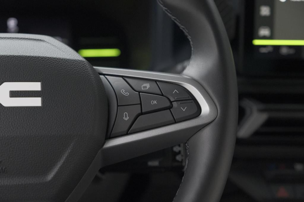 Dacia Duster 1.6 hybrid 140 journey | 360 camera | pack winter | dodehoekde