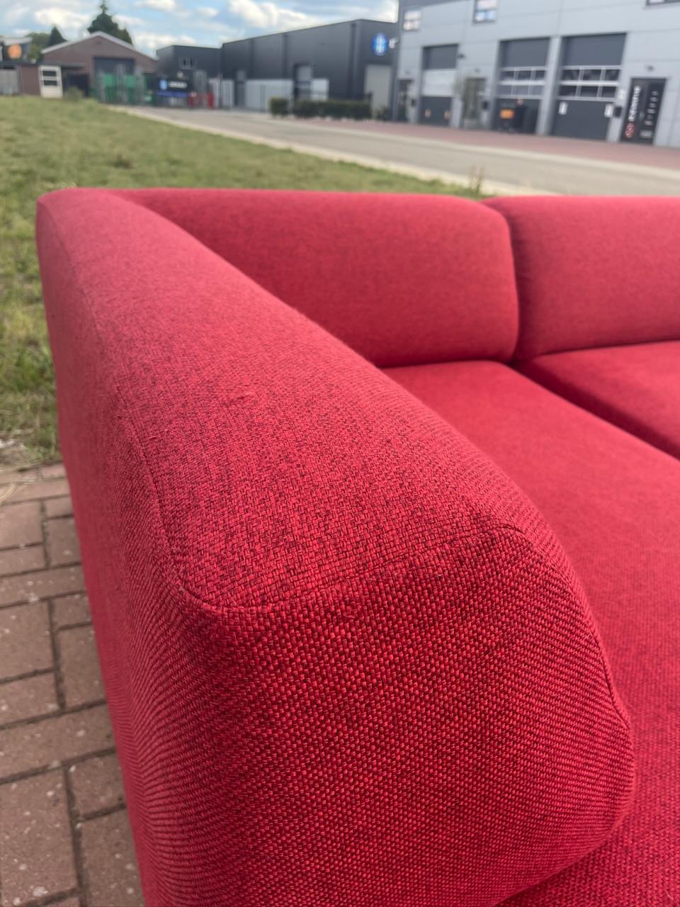 Leolux Faya Lobi stoffen hoekbank 298 cm diepe zit | Rood | ZGAN