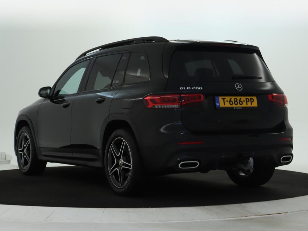 Mercedes-Benz Glb 200 amg line | panoramadak | trekhaak | cruise control | 