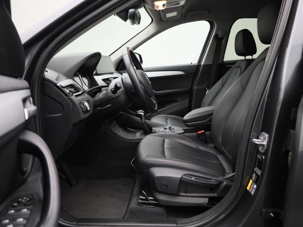 BMW X1 xdrive25e executive | automaat | lmv | parkeer sensoren | camera | c