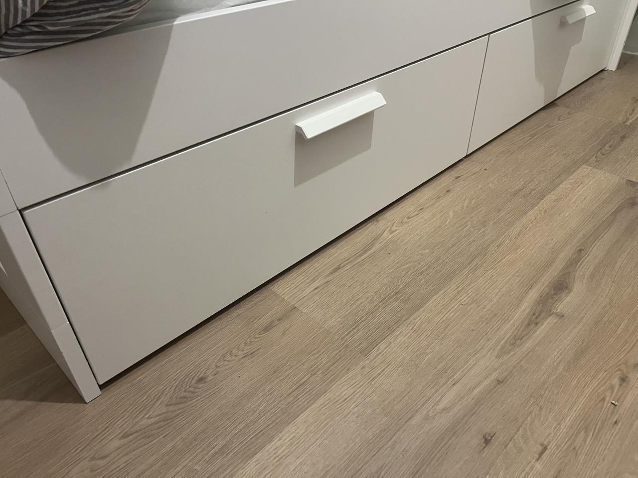 IKEA Brimnes bed 140x200 met hoofdbord en evt matras