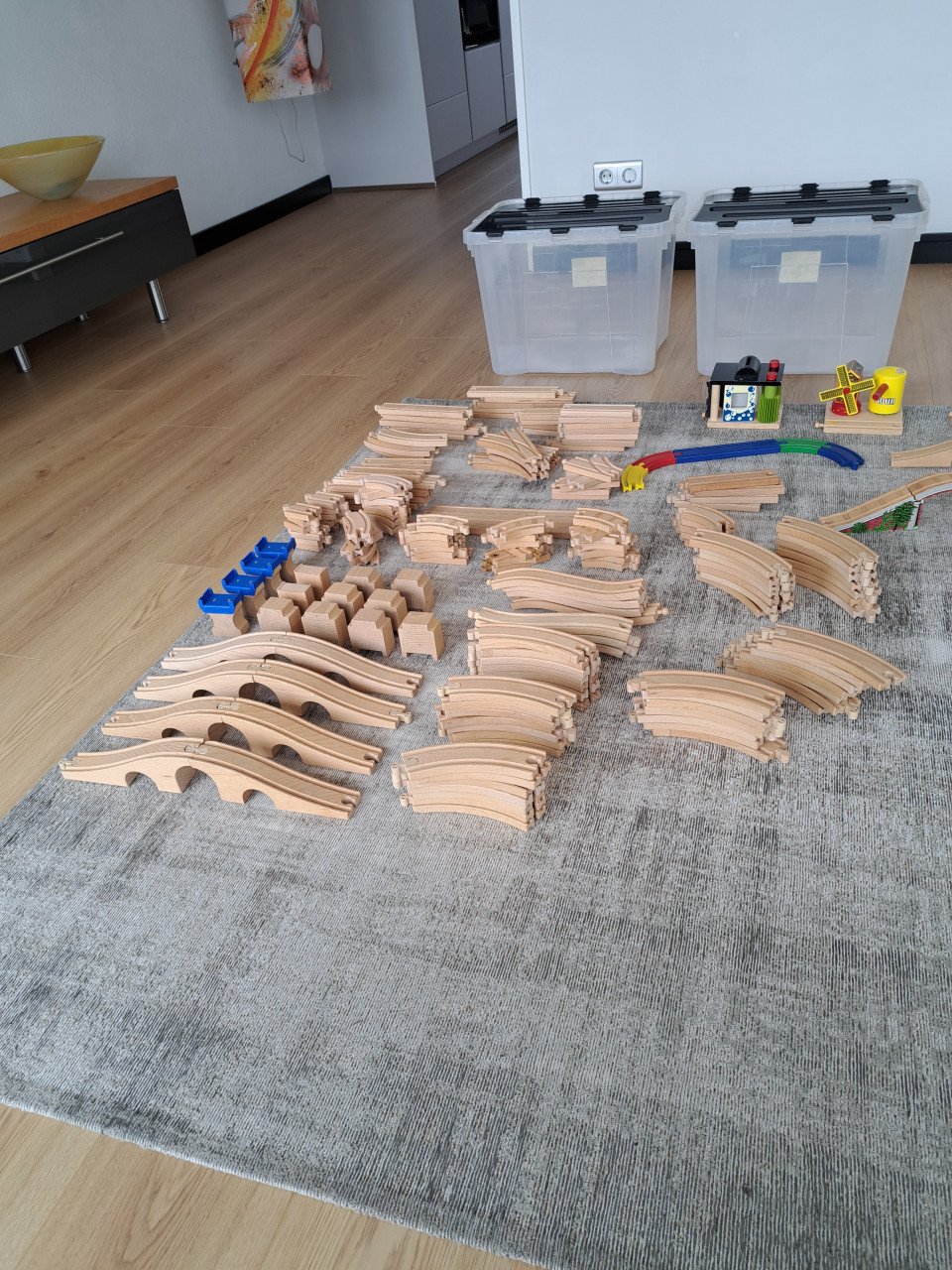Mooie houten treinbaan met toebehoren