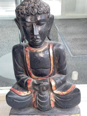 Houten Buddhabeeld