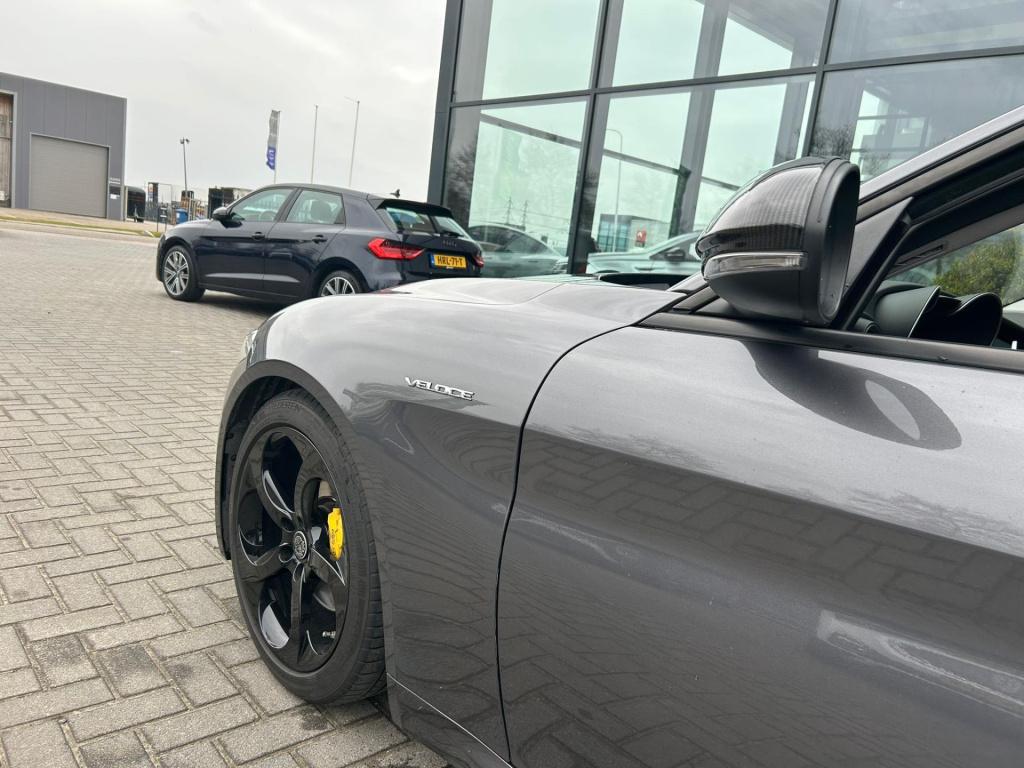 Alfa Romeo Giulia 2.0t * veloce pakket * stoel + stuur verwarming * leder