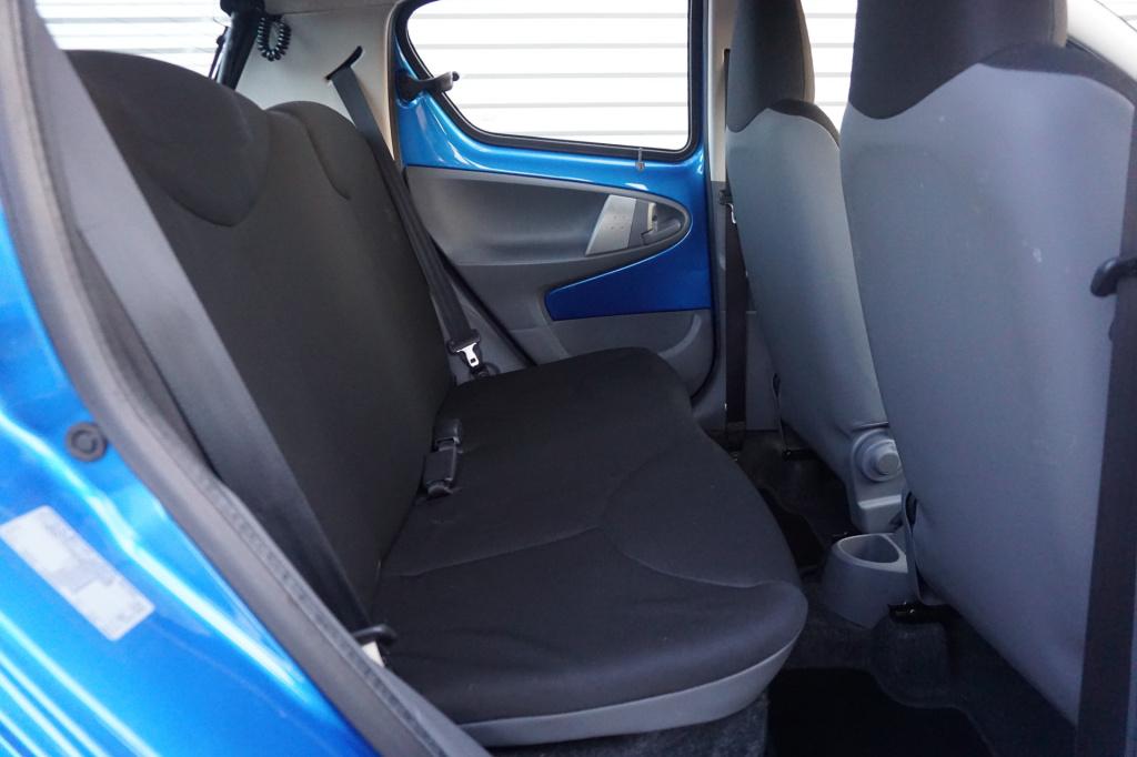Toyota Aygo 1.0-12v access 1e eigenaar - airco / nap / nieuwe apk!