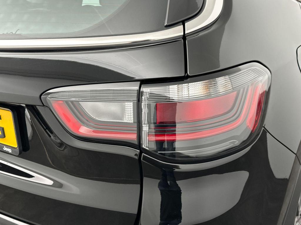 Jeep Compass 4xe 190pk plug-in hybrid electric altitude | achteruitrijcamer