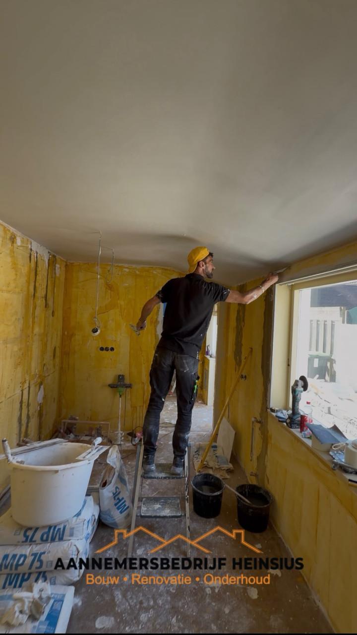Aannemersbedrijf | Uit-en aanbouw, Badkamer renovatie, stuc- schilderwerk,