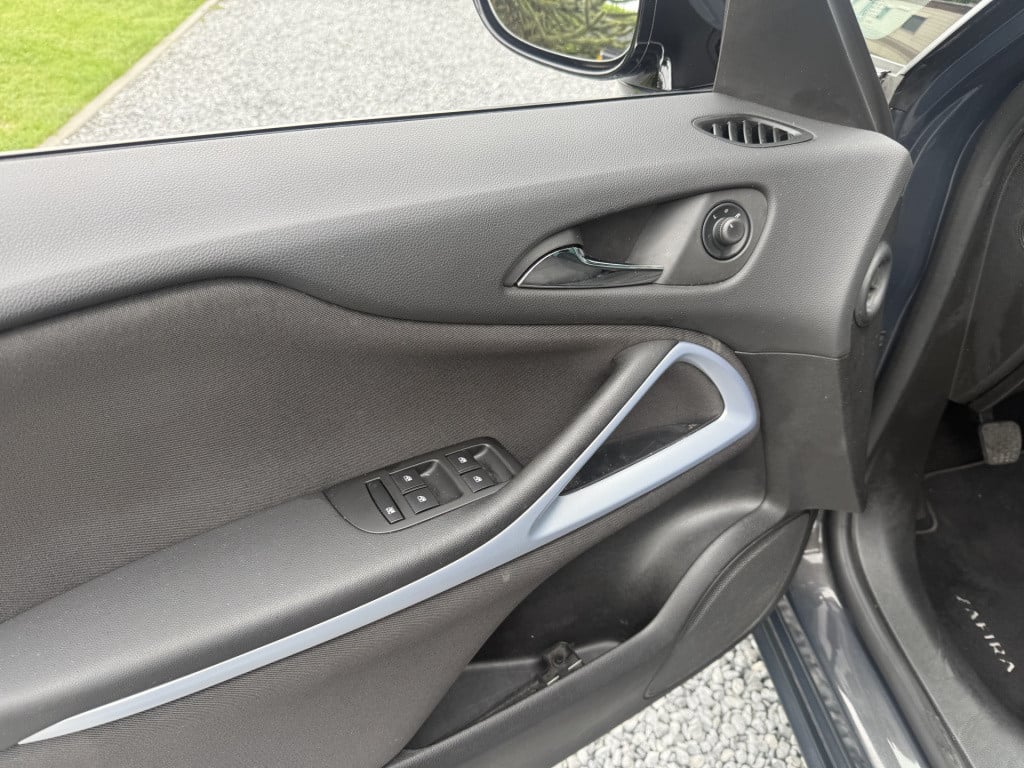 Opel Zafira tourer 1.4 140pk turbo design edition 7persoons