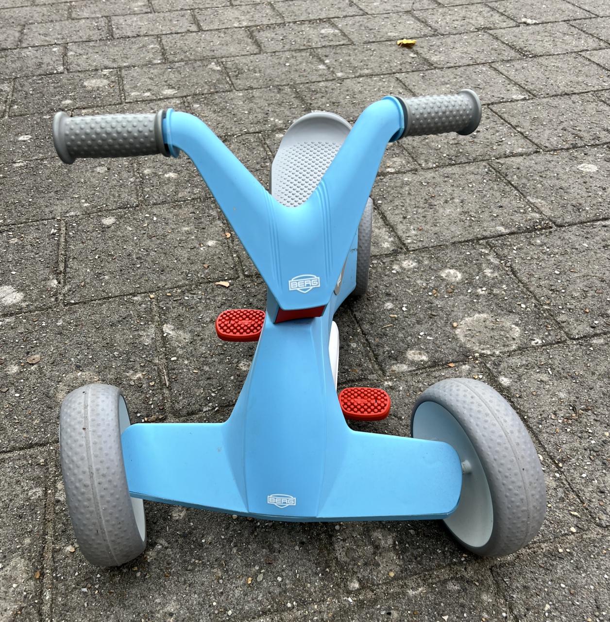 Berg Go 2 loopauto/loopfiets met duwstang