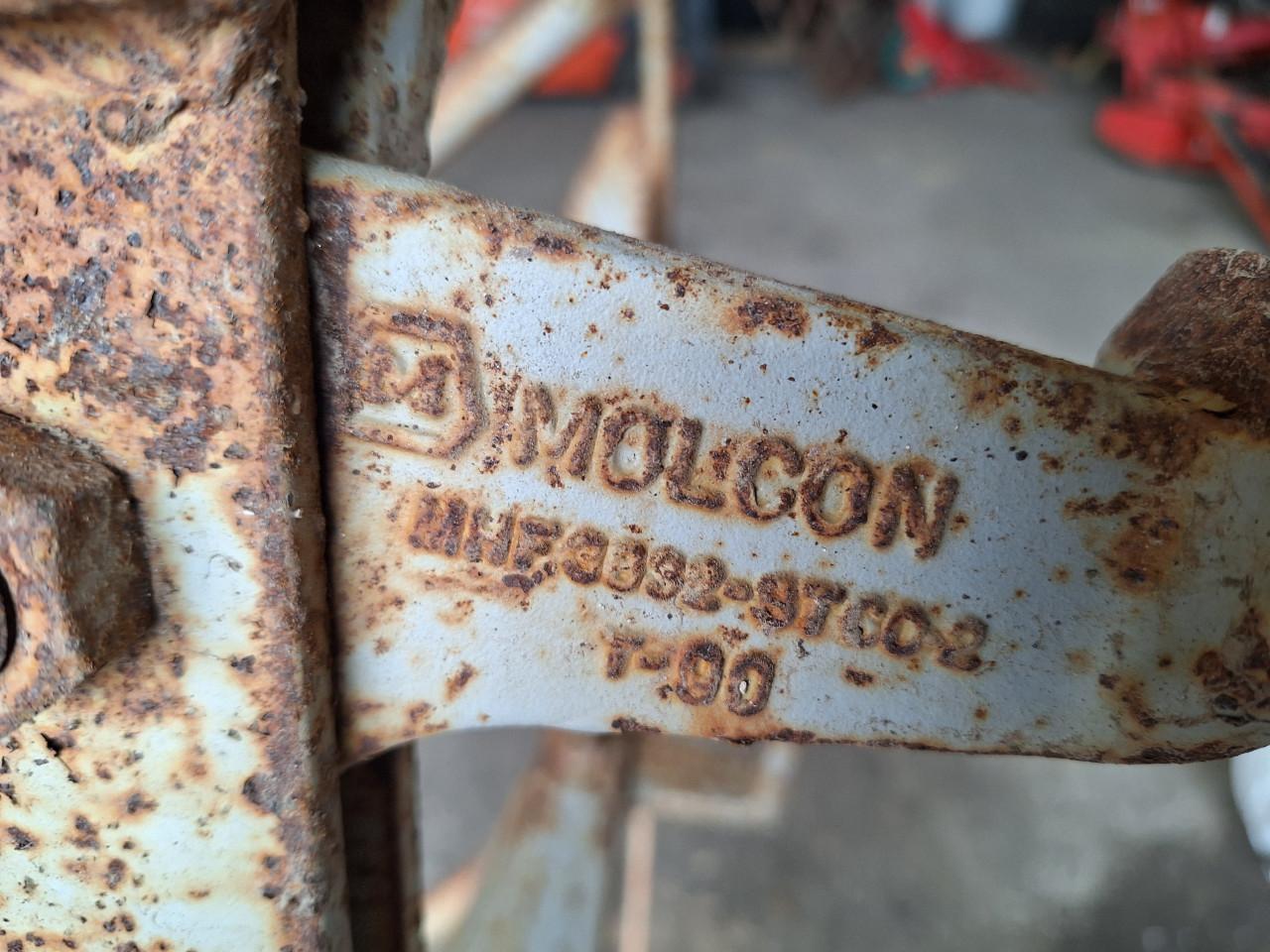 Molcon kooiwielen 2sets 16.9R38 (5 of 3 ster), 1set 14.9R38