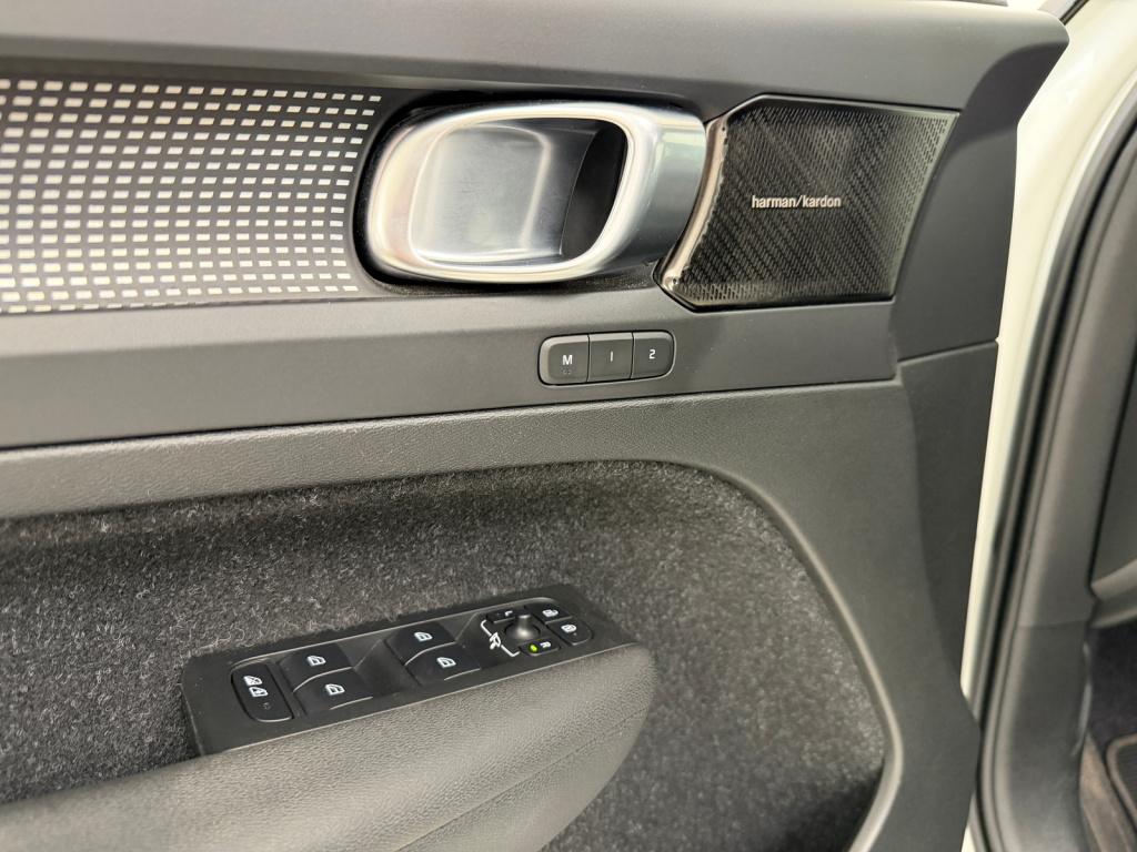 Volvo XC40 1.5 t5 recharge r-design | panoramadak | harman/kardon | 360 cam