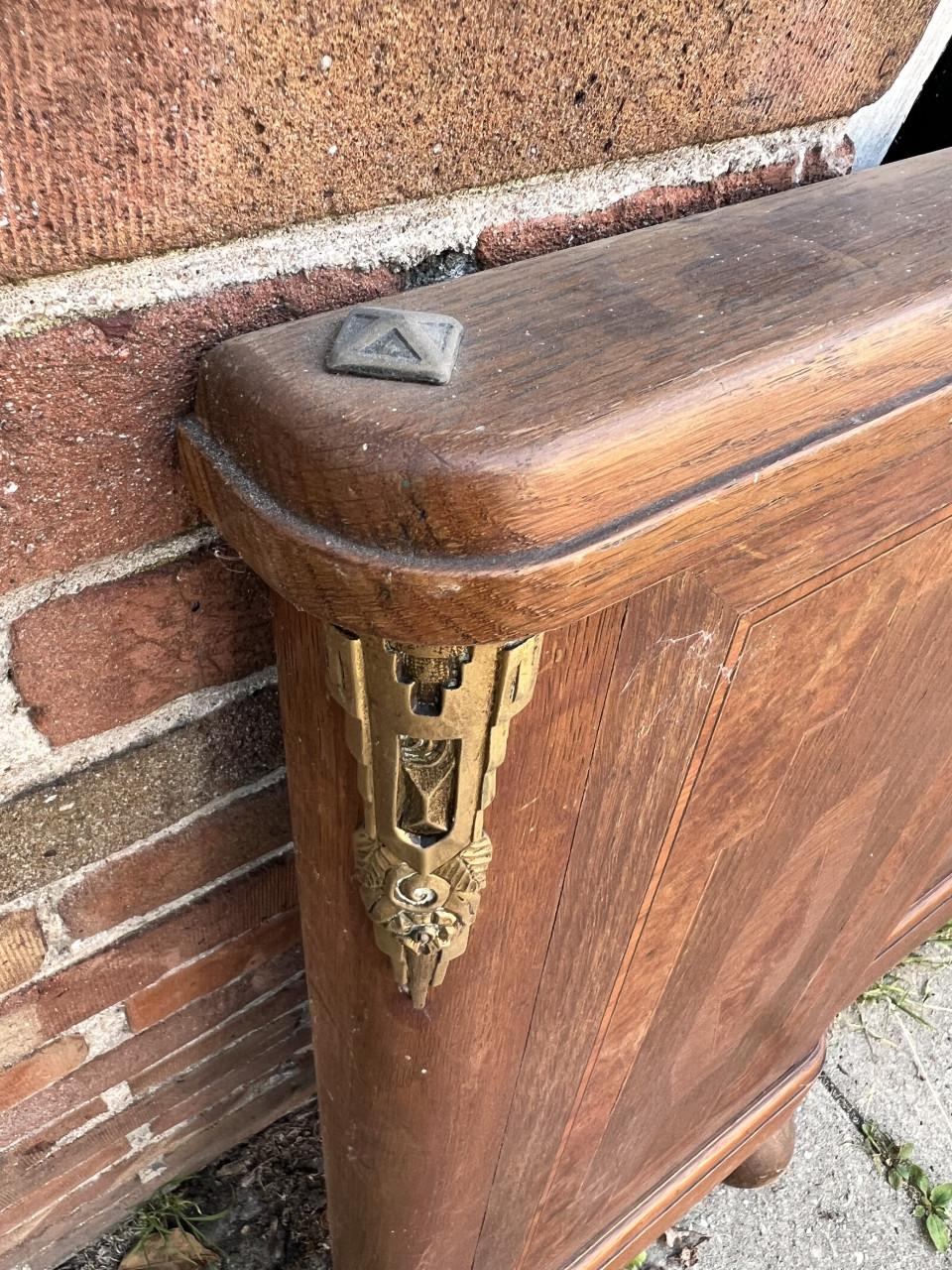 Antiek hoofd en voeteinde bed