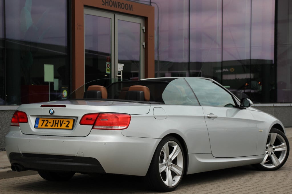 BMW 3-serie cabrio 330d executive | leder | navi | btw