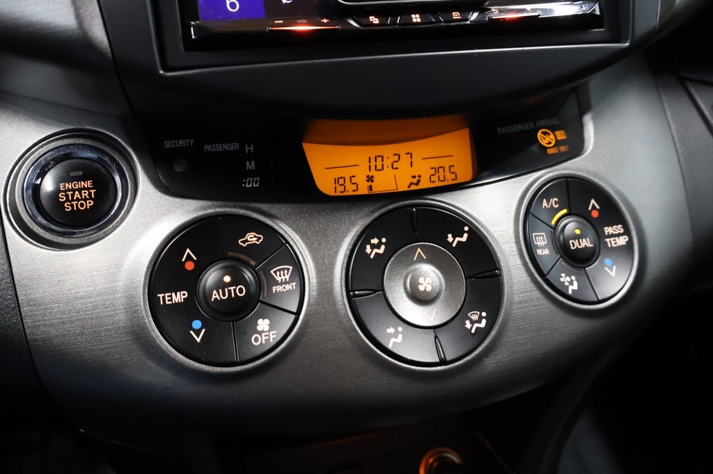 Toyota Rav4 2.0 vvti executive business