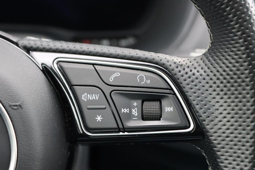 Audi Q2 35 tfsi | s edition | 150pk | s-tronic | ambiente | zwart optiek