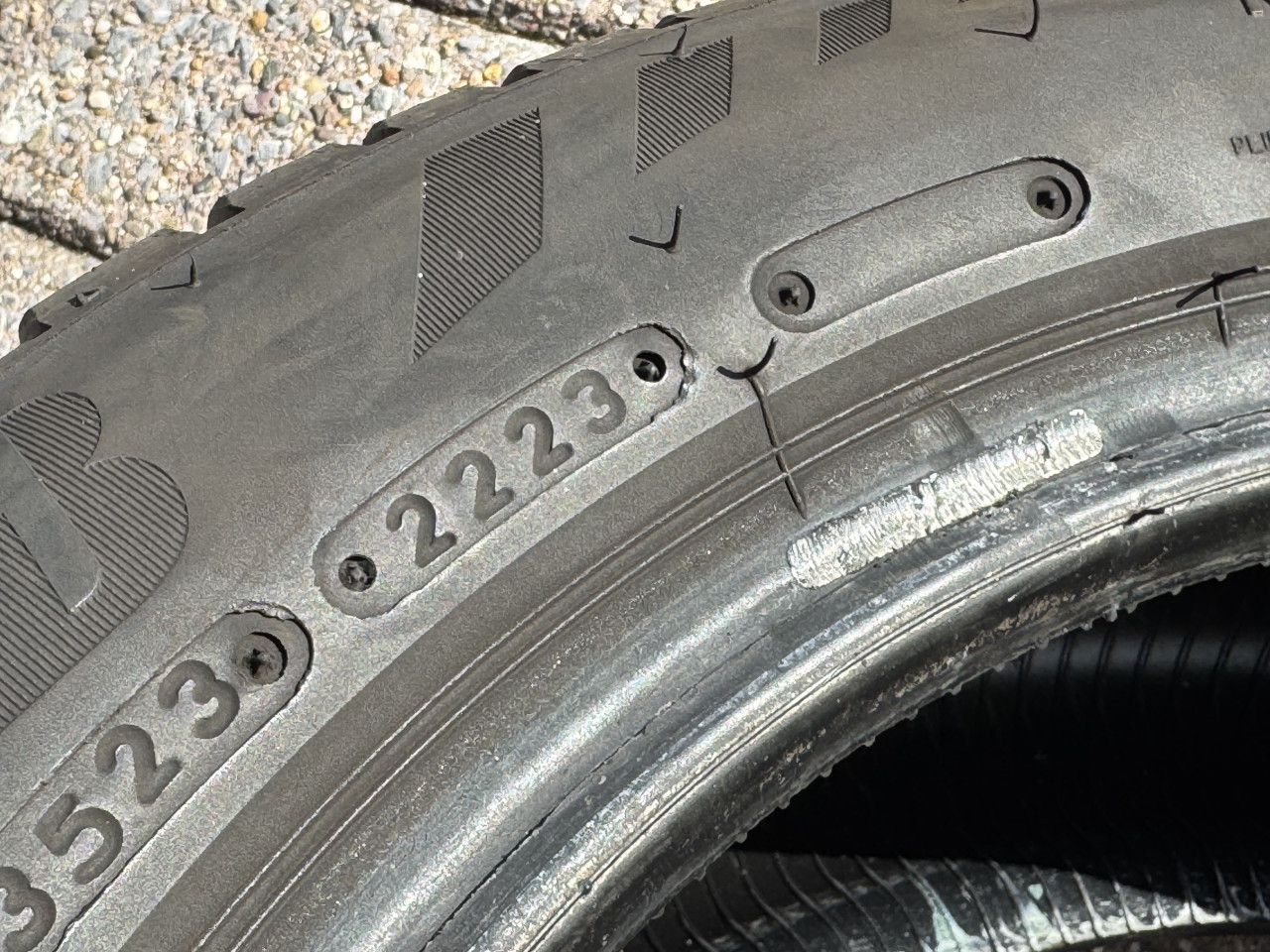2 Bridgestone All Season banden met 6 mm profiel