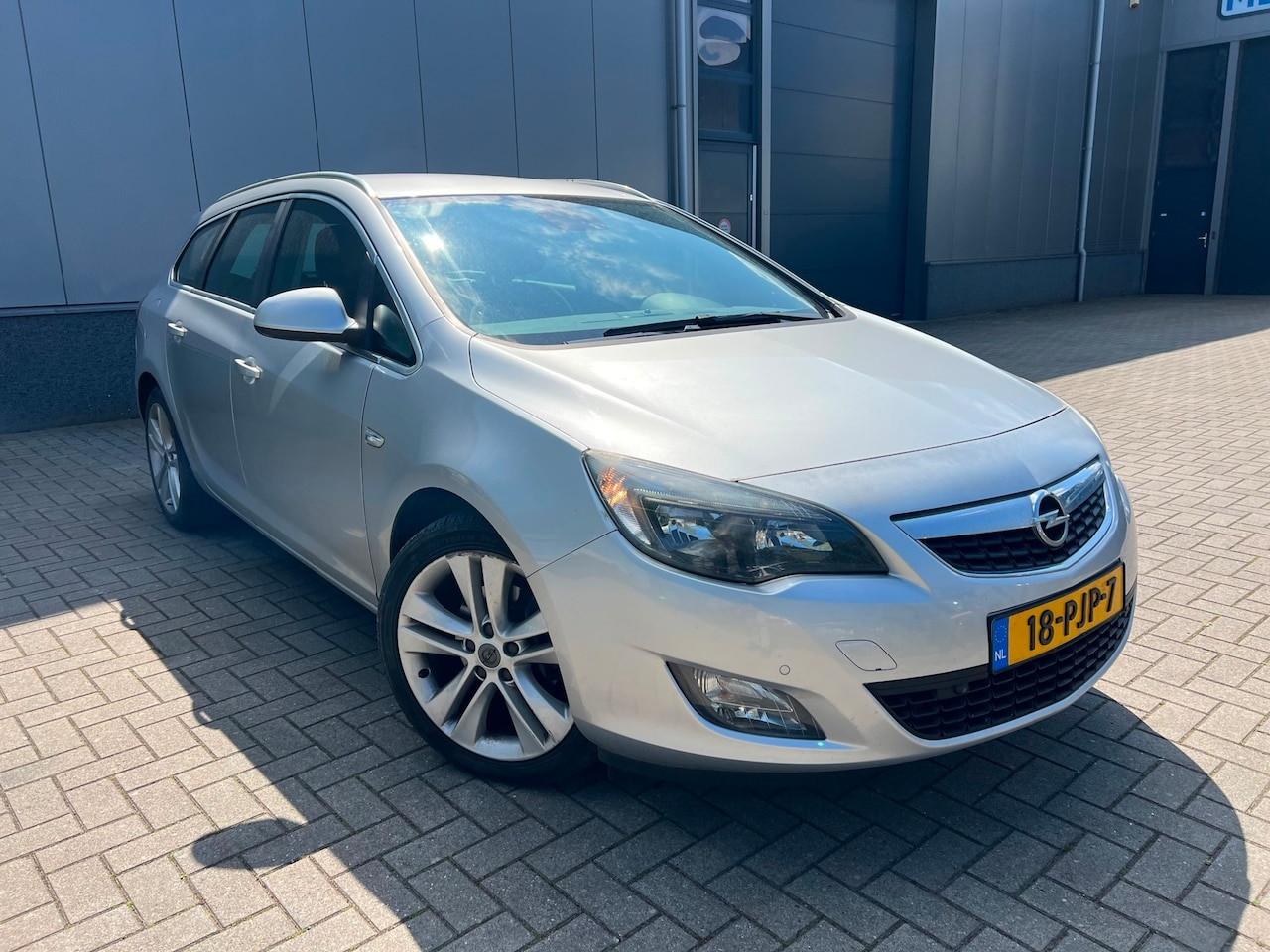 Opel Astra Sports Tourer - 1.6 Turbo Sport