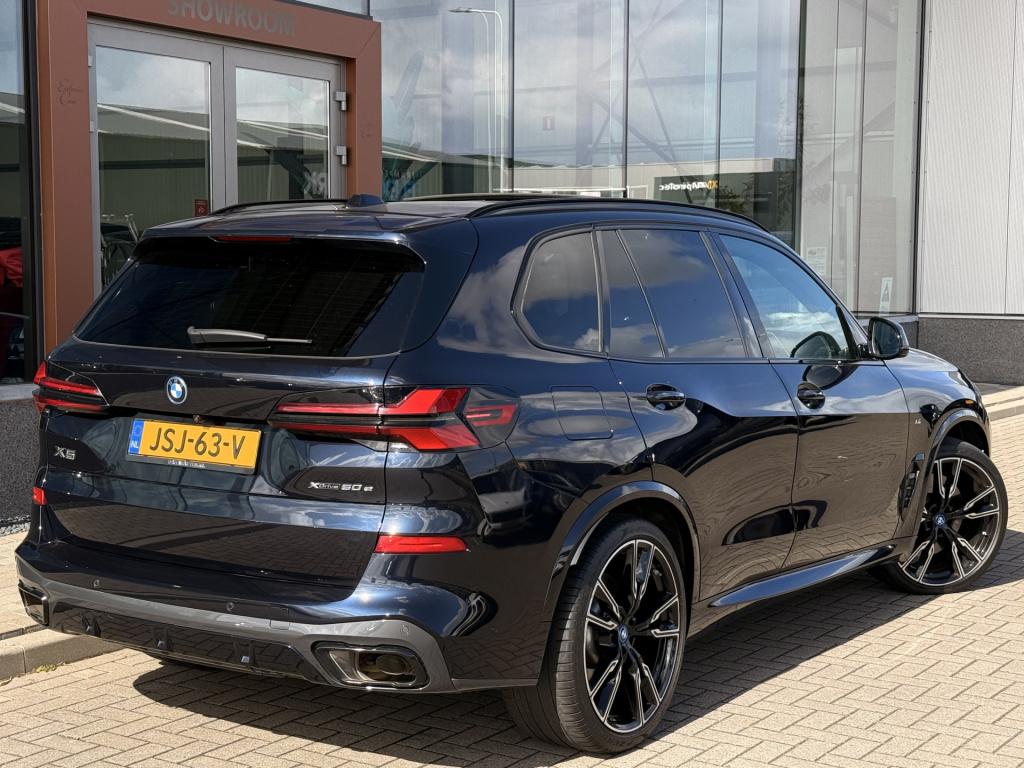 BMW X5 xdrive50e m-sport | carbon | pano | memory | stoelverwarming / verko