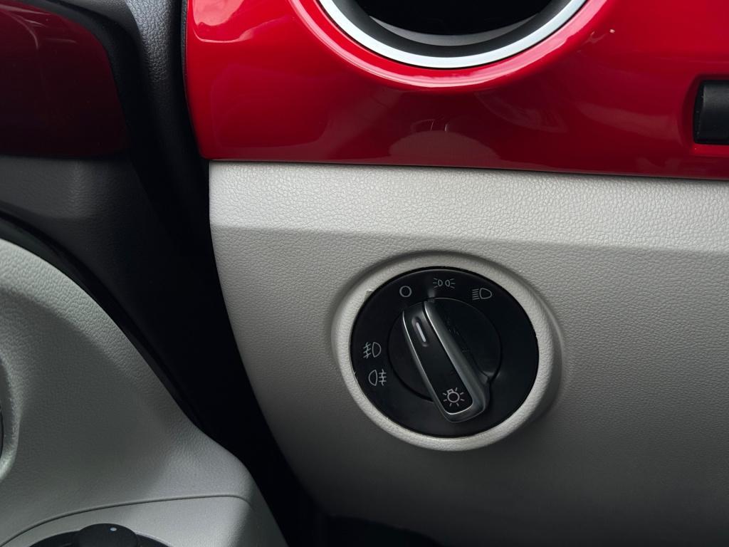 Volkswagen UP! 1.0 high up! * panoramadak * cruise control * stoelverwarmin