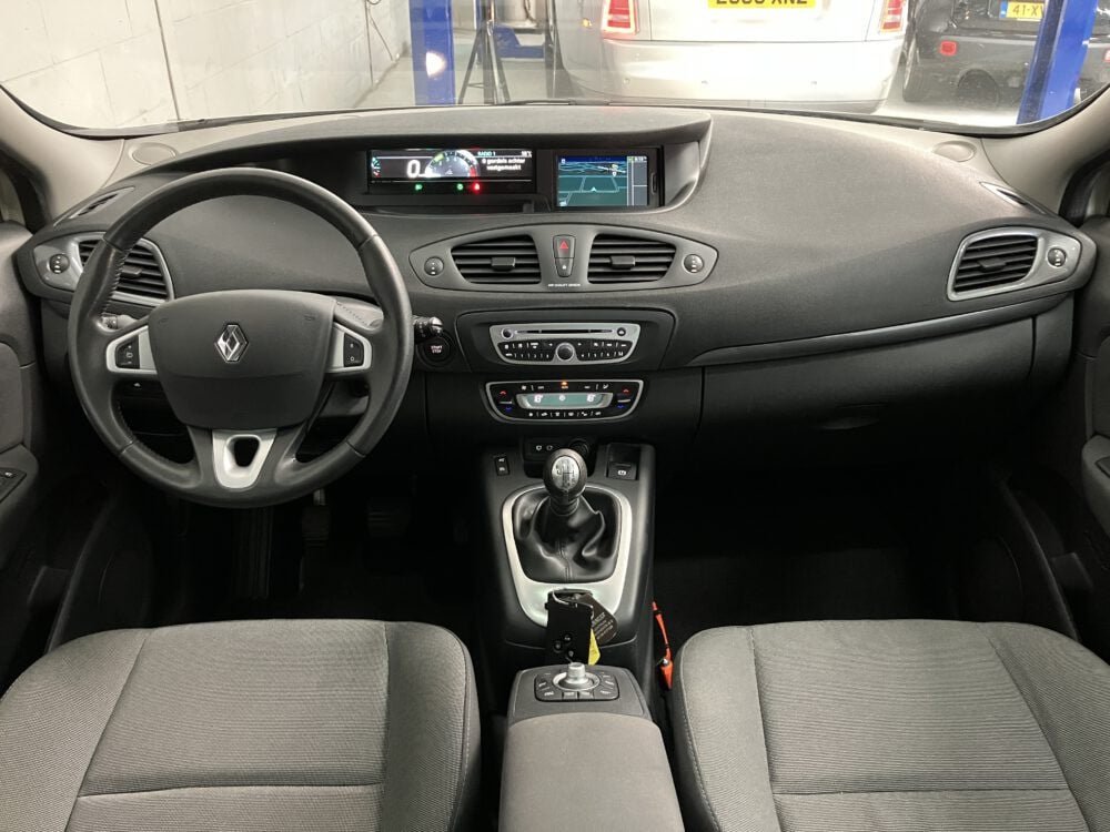 Renault Scenic 1.6 Parisienne