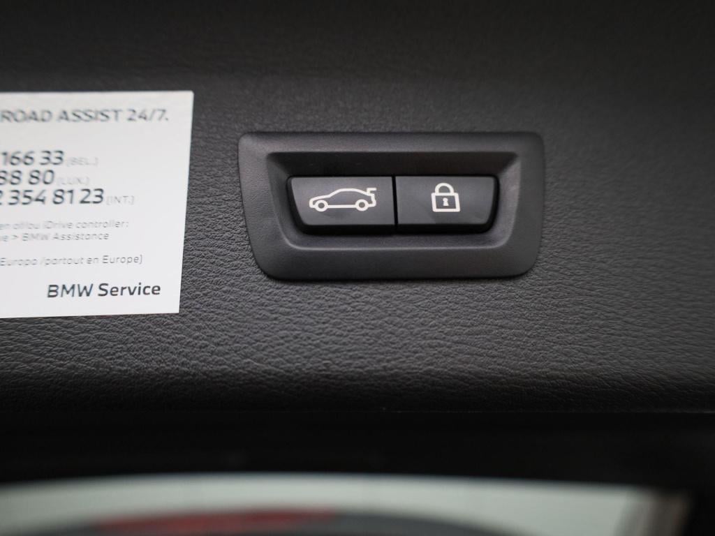 BMW X1 sdrive18i high executive | apple carplay / android auto | stoel- stu