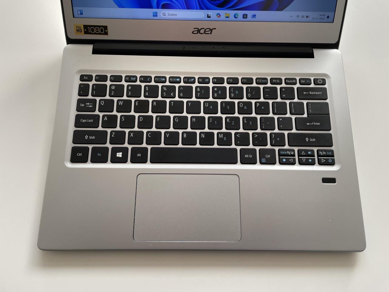 Acer 13 inch laptop - Zakelijk of voor studie