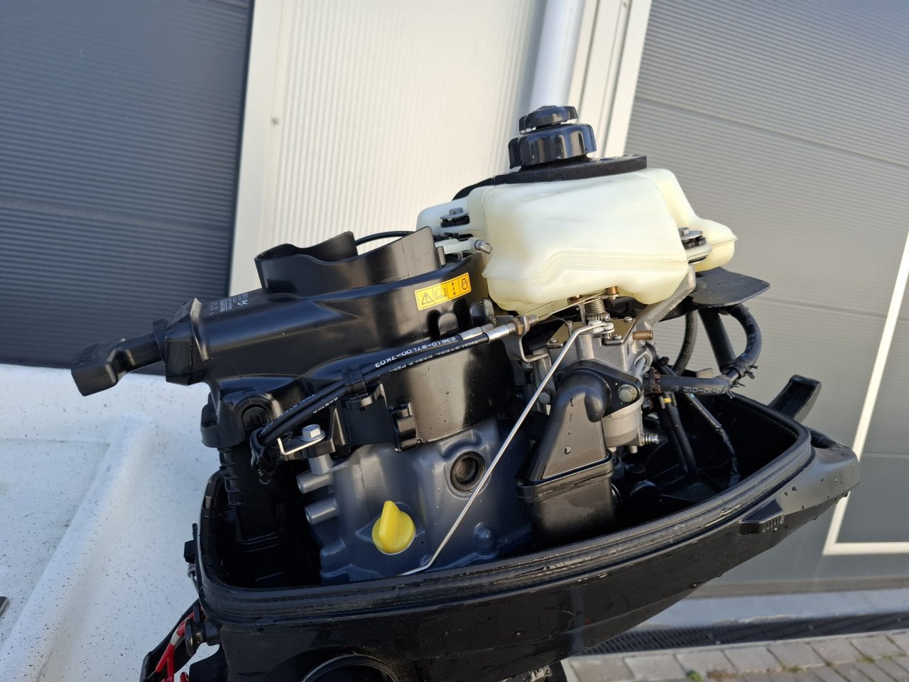 Cremo Crescent 380 met Suzuki 6pk 4takt en Kalf trailer