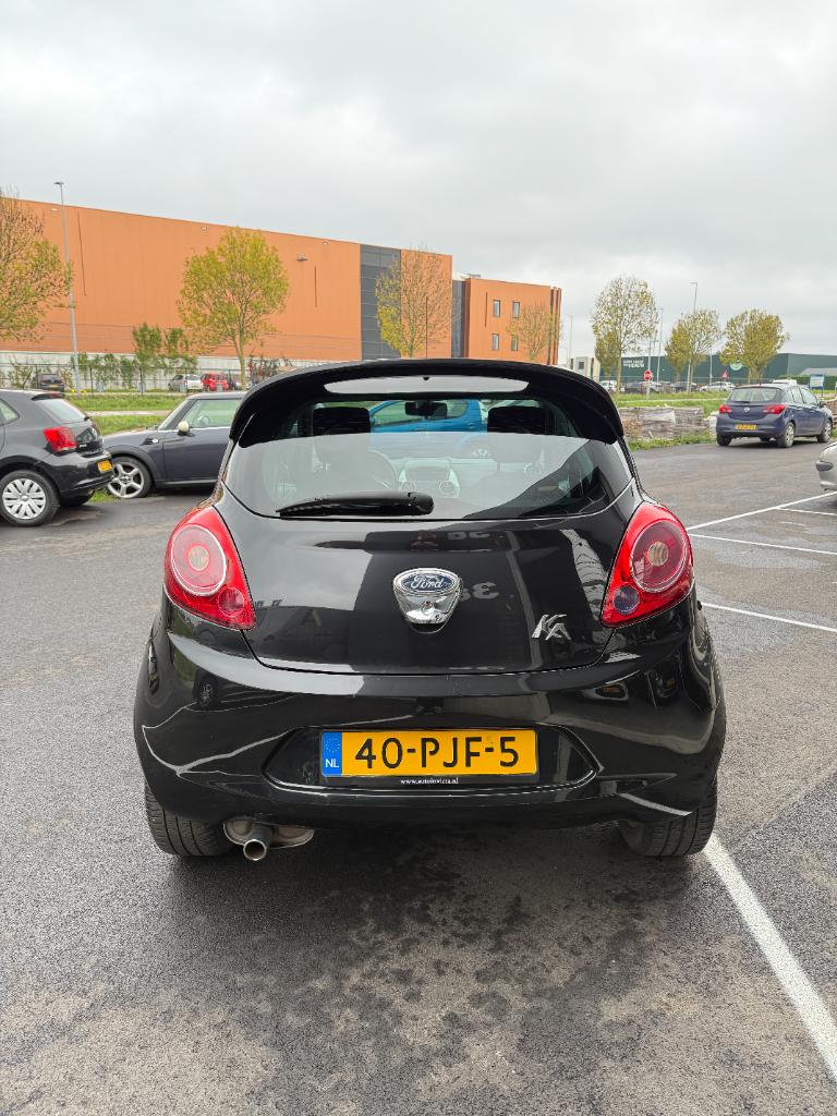 Ford KA 1.2 - titanium - airco