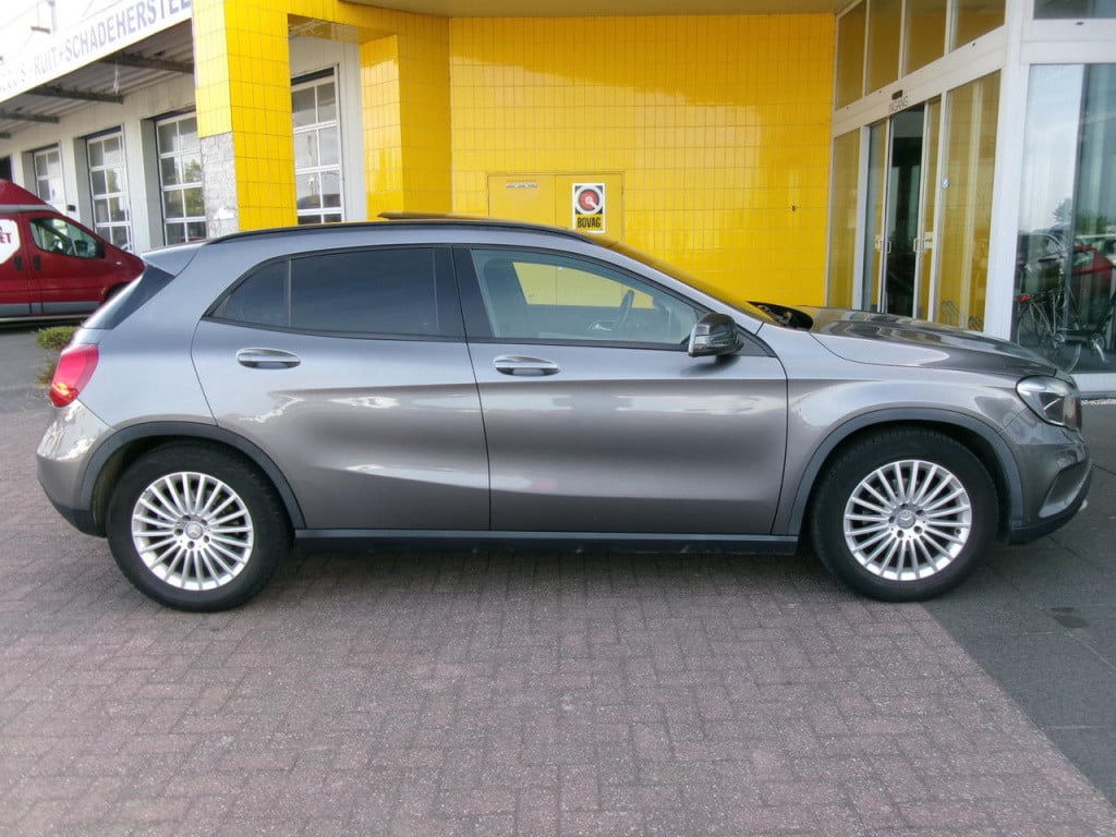 Mercedes-Benz Gla-klasse 200 automaat, cruise.contr., panoramadak, leer