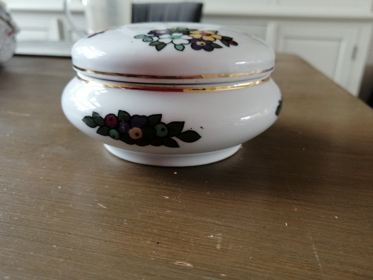 Te Koop:antiek poederpotje