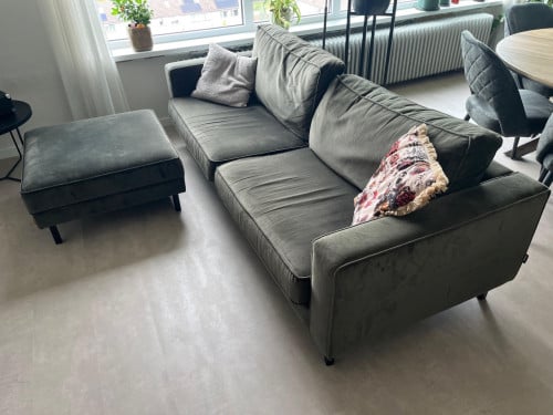 Comfortabele bank te koop (fluweel groen)