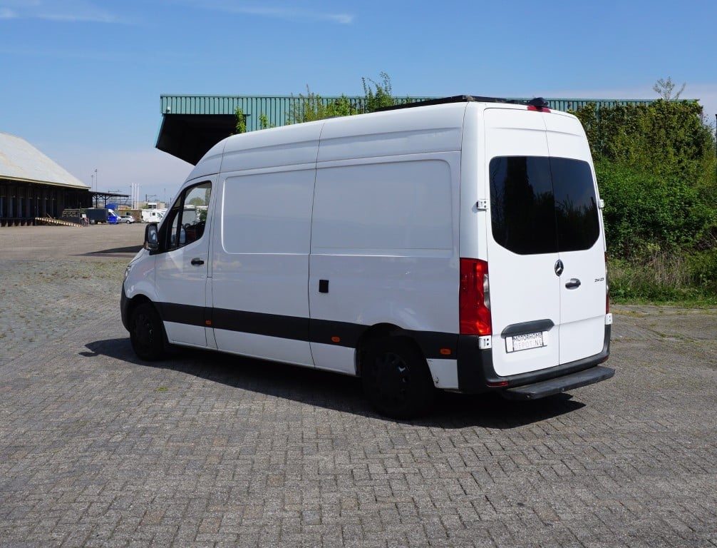 Mercedes Benz Buscamper 214 CDI uit 2019 met nieuwe inbouw