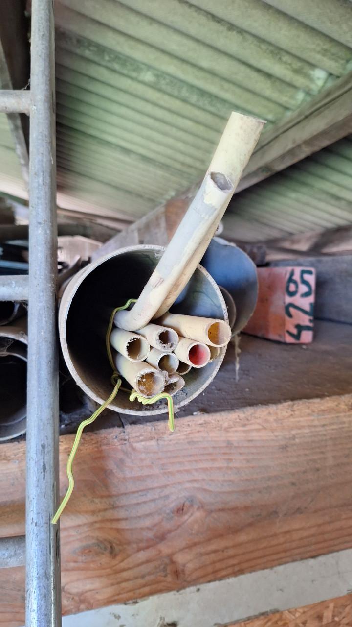 Divers electrisch voorinstallatiematriaal te koop