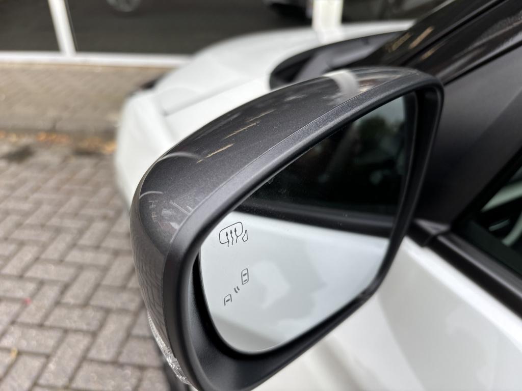 Suzuki Swift 1.2 style smart hybrid/black rhino pakket