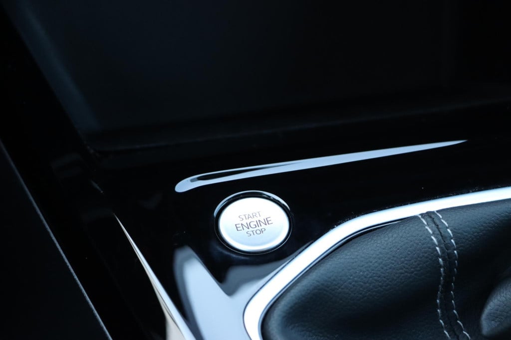 Volkswagen Golf 1.5 tsi r-line 130pk