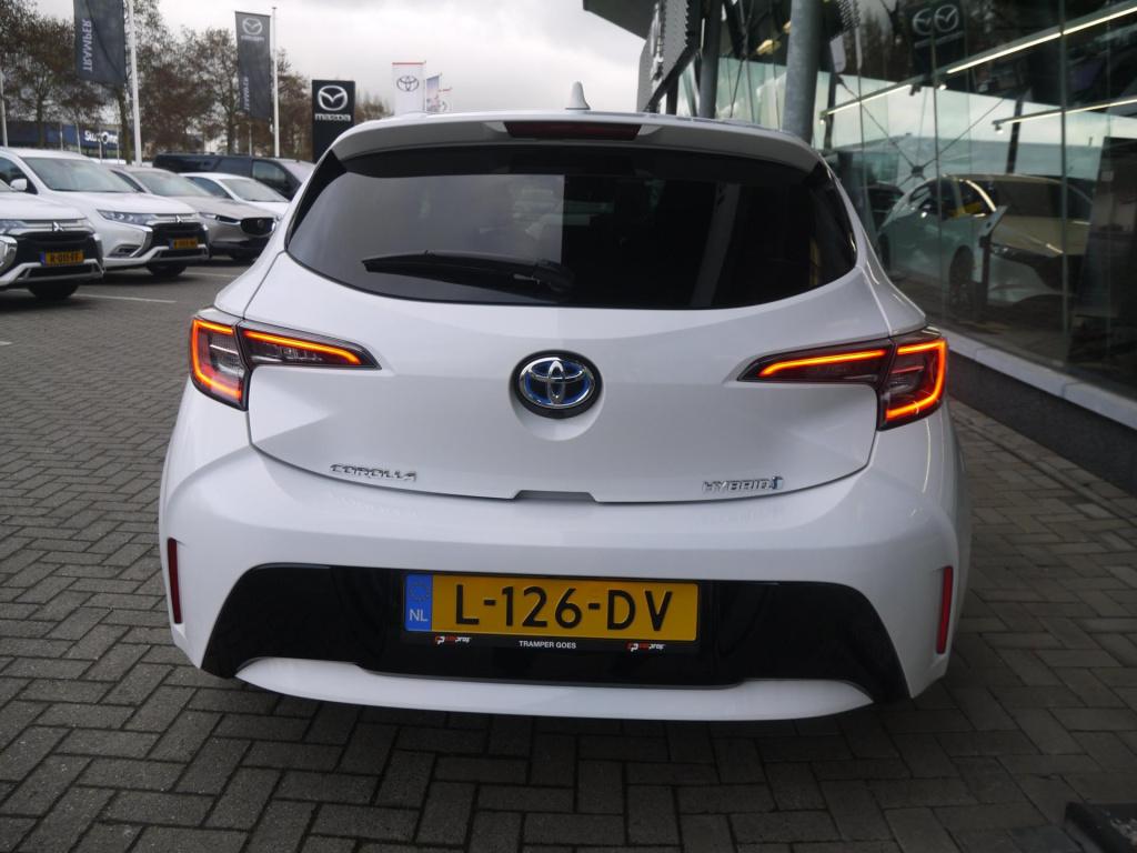 Toyota Corolla 1.8 hybrid dynamic|rijklaar